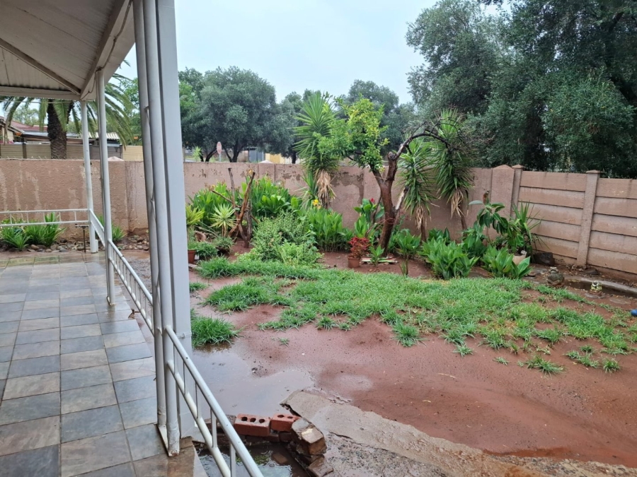 4 Bedroom Property for Sale in Beaconsfield Northern Cape